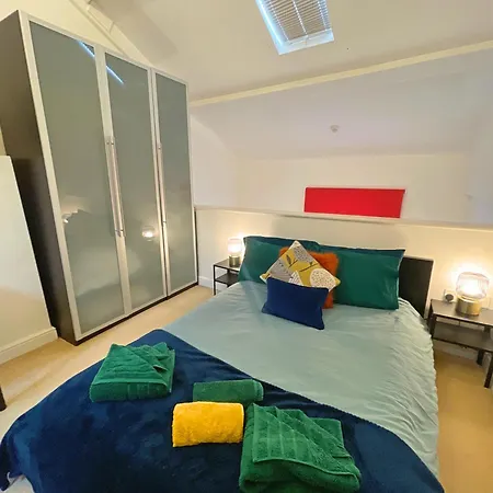 Vibrant Loft In Grade Ii Listed Georgian Building Apartment