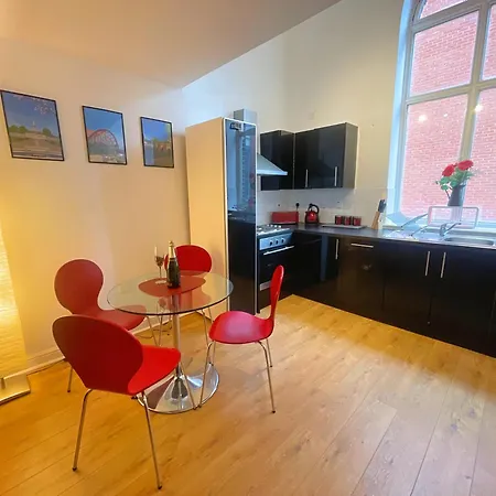 Vibrant Loft In Grade Ii Listed Georgian Building *