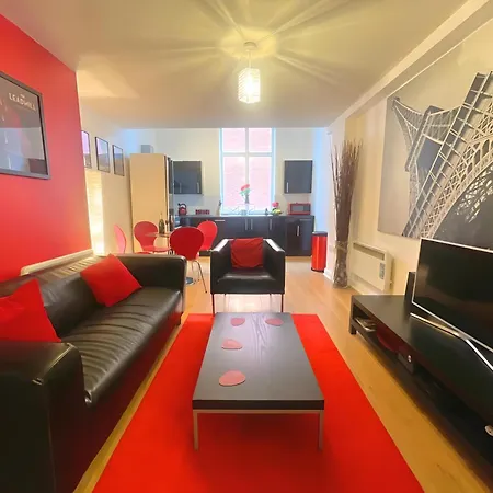 Vibrant Loft In Grade Ii Listed Georgian Building *