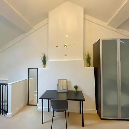 Apartamento Vibrant Loft In Grade Ii Listed Georgian Building *