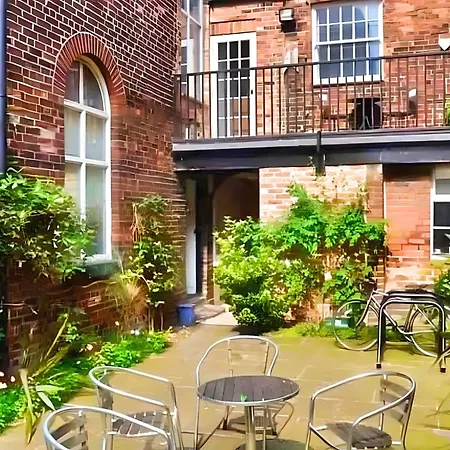 Vibrant Loft In Grade Ii Listed Georgian Building * Sheffield